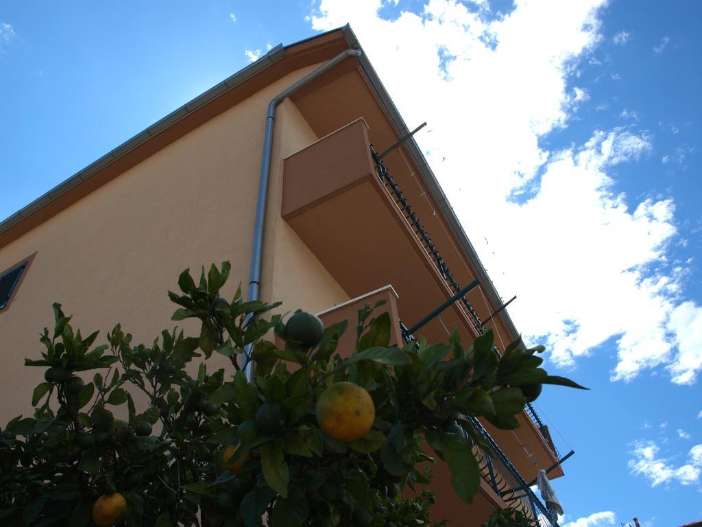 Apartment Luna Ploce  Exterior foto
